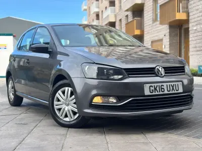 Begagnad VW Polo S 2016 Grå Halvkombi