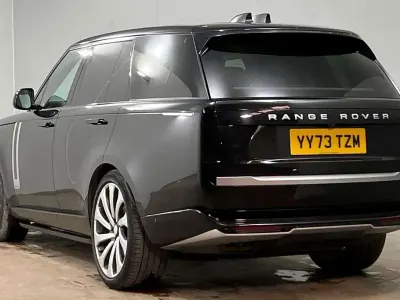 Begagnad Land Rover Range Rover Autobiography 344 HK (253 kW) 2023 Svart SUV
