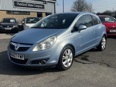Used Vauxhall Corsa Design Edition 79 HP (58 kW) 2007 Blue Hatchback