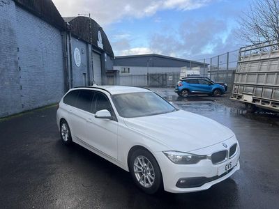 White Used 2016 BMW 320 Efficient Dynamics Estate | £10,990 (Good price)