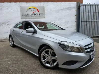 Begagnad Mercedes A180 Sport Edition 109 HK (80 kW) 2015 Silver Halvkombi