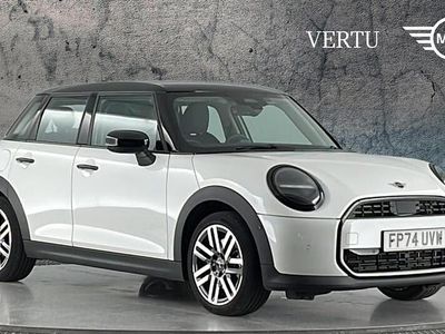 Used Mini Cooper Hatch 156 HP (114 kW) 2024 White Hatchback