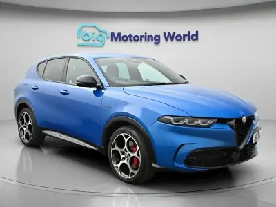 Begagnad Alfa Romeo Tonale Veloce 160 HK (117 kW) 2023 Blå SUV
