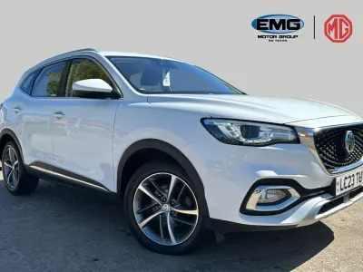 Usado MG HS Excite 162 HP (119 kW) 2023 Branco SUV