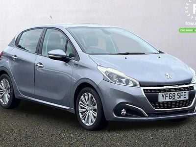 Używany Peugeot 208 Signature Sky 82 KM (60 kW) 2018 Szary Hatchback