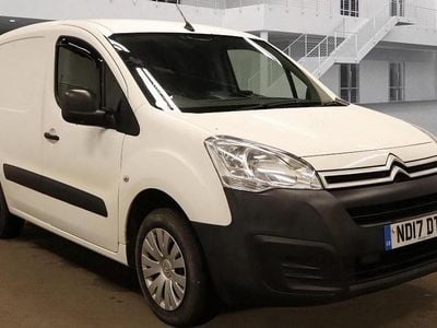Used Citroën Berlingo 100 HP (73 kW) 2017 White MPV