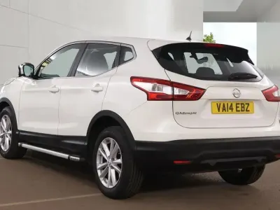 Used Nissan Qashqai Acenta 115 HP (84 kW) 2014 White SUV