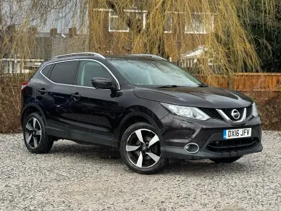 Used Nissan Qashqai N-Connecta 110 HP (80 kW) 2016 Black SUV