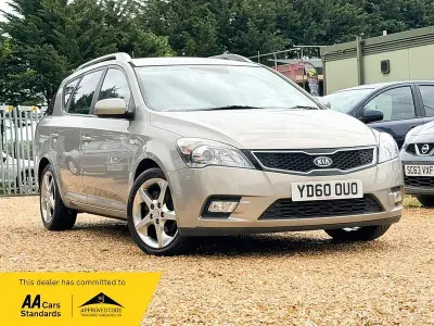 Used Kia Ceed 113 HP (83 kW) 2010 Silver Hatchback