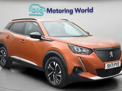 Used Peugeot 2008 Allure Premium 101 HP (74 kW) 2022 Orange SUV