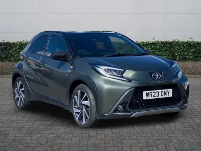 Used Toyota Aygo X 72 HP (52 kW) 2023 Green SUV