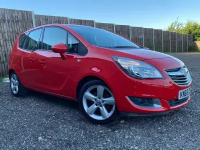 Used Vauxhall Meriva 100 HP (73 kW) 2015 Red MPV