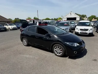 Used Honda Civic SE Plus 120 HP (88 kW) 2015 Black Hatchback