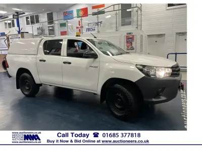 Używany Toyota HiLux Active 150 KM (110 kW) 2019 Biały Pickup
