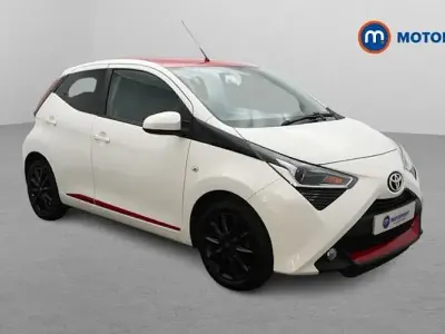 Gebraucht Toyota Aygo x-press 69 PS (50 kW) 2018 Weiß Kleinwagen