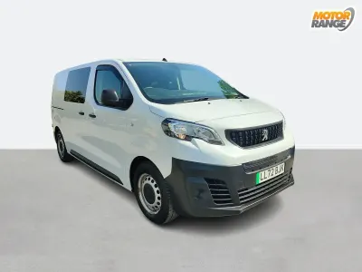 Used Peugeot e-Expert 100 kW (136 HP) 2022 White Van