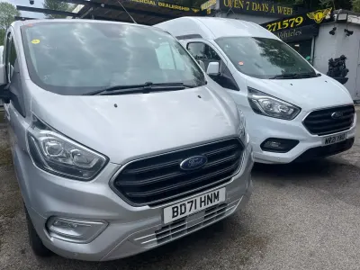 Begagnad Ford Transit Custom Limited 130 HK (95 kW) 2022 Silver