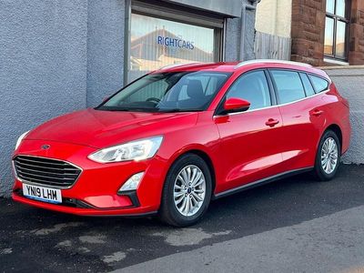 Usado Ford Focus Titanium 118 HP (86 kW) 2019 Vermelho Carrinha