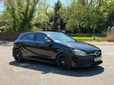Begagnad Mercedes A180 Executive 2016 Svart Halvkombi