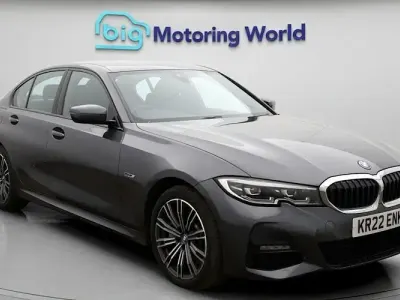Begagnad BMW 330e M Sport 292 HK (214 kW) 2022 Grå Sedan
