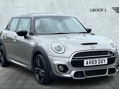 Used Mini Cooper S Sport 192 HP (141 kW) 2019 Silver Hatchback