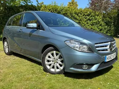 Used Mercedes B180 SE 2013 Blue Hatchback