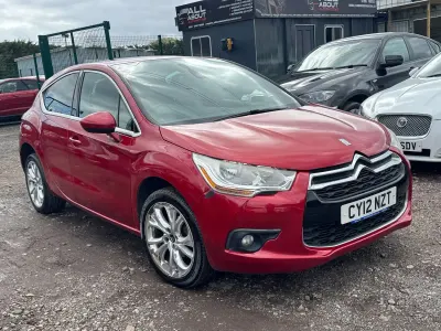 Usado Citroën DS4 115 HP (84 kW) 2012 Vermelho Citadino