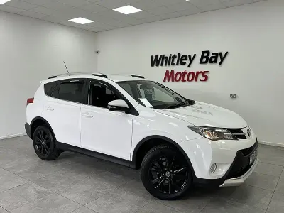 Used Toyota RAV4 150 HP (110 kW) 2015 White SUV