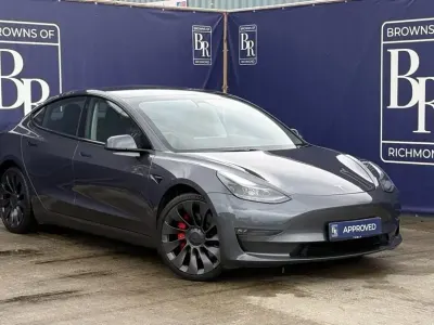 Używany Tesla Model 3 Performance 11 kW (15 KM) 2023 Sedan/Limuzyna