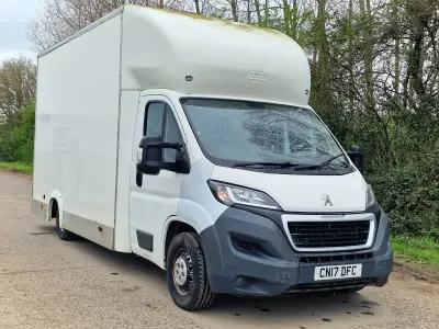 Second-hand Peugeot Boxer 130 CP (95 kW) 2017 Alb Van