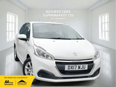 Used Peugeot 208 Active 82 HP (60 kW) 2017 White Hatchback