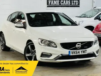 Usado Volvo S60 R-Design 136 CV (100 kW) 2014 Blanco Berlina