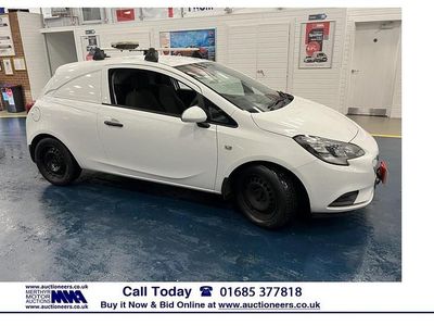 Used Vauxhall Corsa 75 HP (55 kW) 2018 White Van
