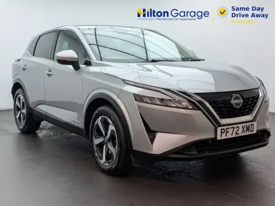 Begagnad Nissan Qashqai N-Connecta 190 HK (139 kW) 2023 Silver SUV