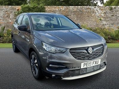 Used Vauxhall Grandland X Sport 130 HP (95 kW) 2019 Grey SUV