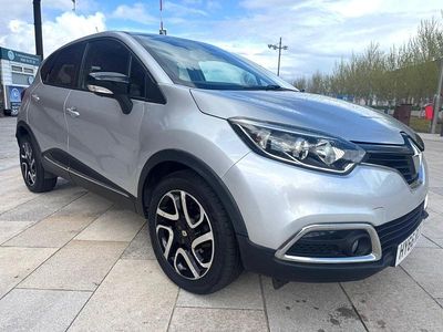 Used Renault Captur Dynamique 90 HP (66 kW) 2016 Silver SUV