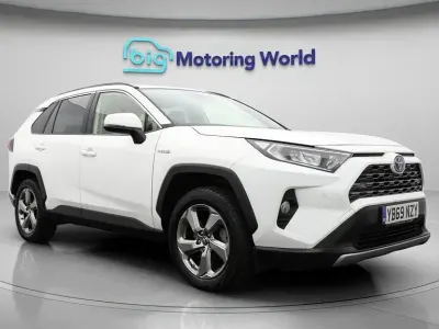 Used Toyota RAV4 Hybrid Design 218 HP (160 kW) 2019 White SUV