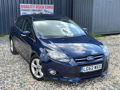Used Ford Focus Zetec 115 HP (84 kW) 2012 Blue Hatchback