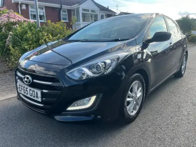 Used Hyundai i30 SE 110 HP (80 kW) 2015 Black Hatchback