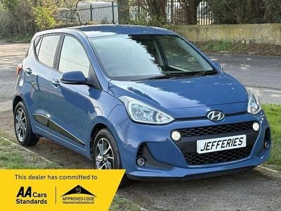 Used Hyundai i10 Premium 66 HP (48 kW) 2017 Blue Hatchback
