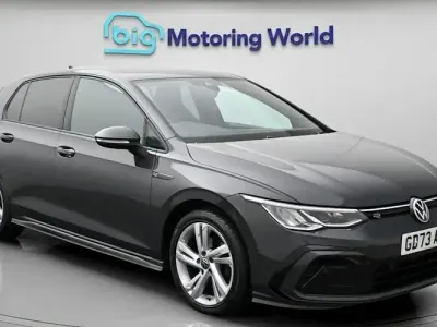 Second-hand VW Golf VIII R-line 131 CP (96 kW) 2024 Gri Hatchback