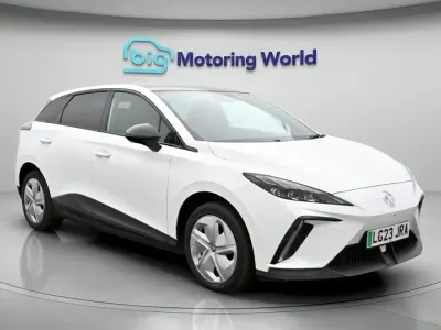 Usado MG MG4 EV Trophy 319 kW (435 CV) 2023 Blanco Utilitario