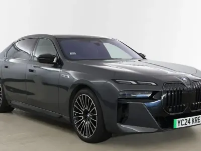 Usado BMW i7 Comfort Edition 478 kW (650 CV) 2024 Gris Berlina