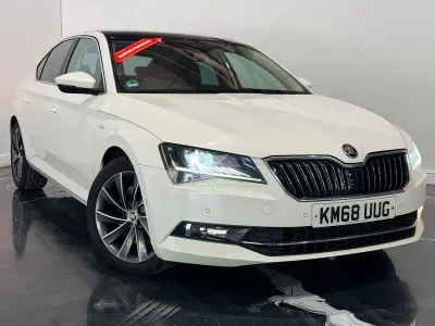 Used Skoda Superb 2018 White Hatchback