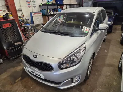Used Kia Carens