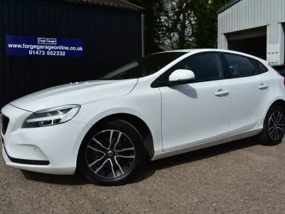Usado Volvo V40 R-Design 2019 Branco Citadino