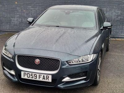 Used Jaguar XE R-Sport 180 HP (132 kW) 2015 Green Sedan