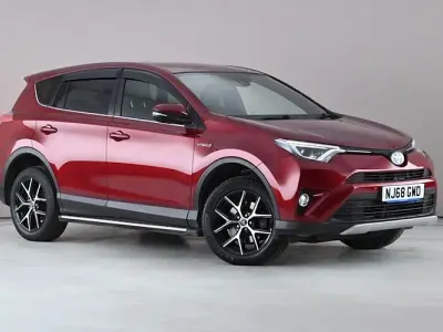 Begagnad Toyota RAV4 Design 197 HK (144 kW) 2018 SUV
