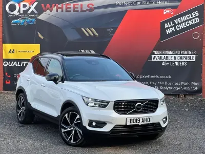 Used Volvo XC40 R-Design Pro 2019 White SUV