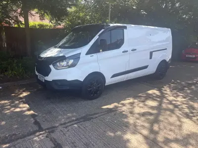 Used Ford Transit Custom S 105 HP (77 kW) 2019 White Van